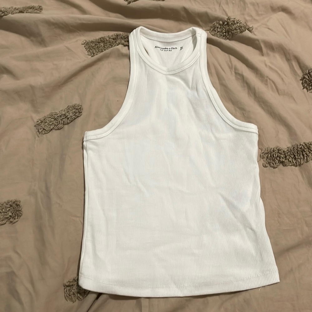 NWOT soft ribbed high neck cropped tank
